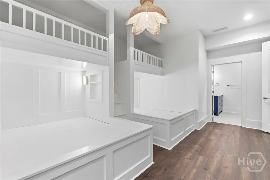 1040 Parrotts Cove Greensboro GA 30642