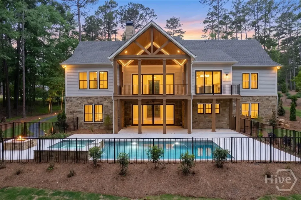 1040 Parrotts Cove Greensboro GA 30642