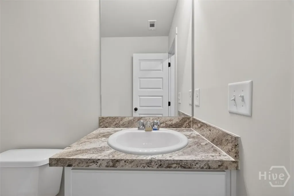 110 Chad Walk Statham GA 30666