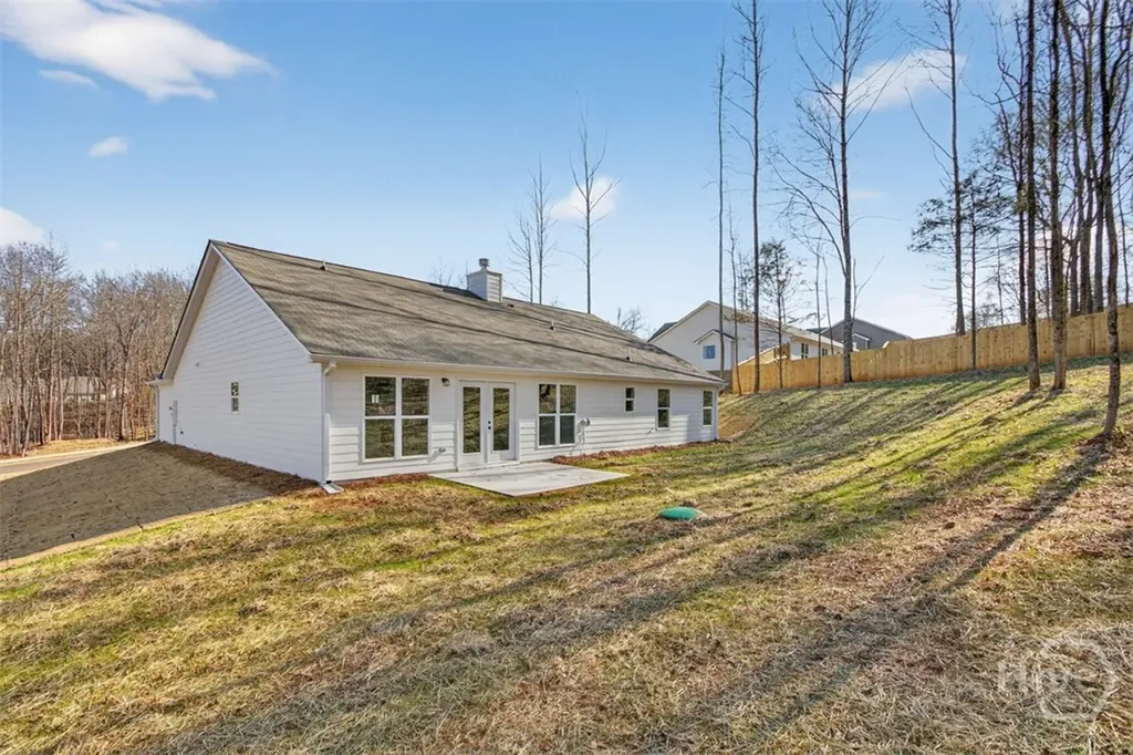 110 Chad Walk Statham GA 30666