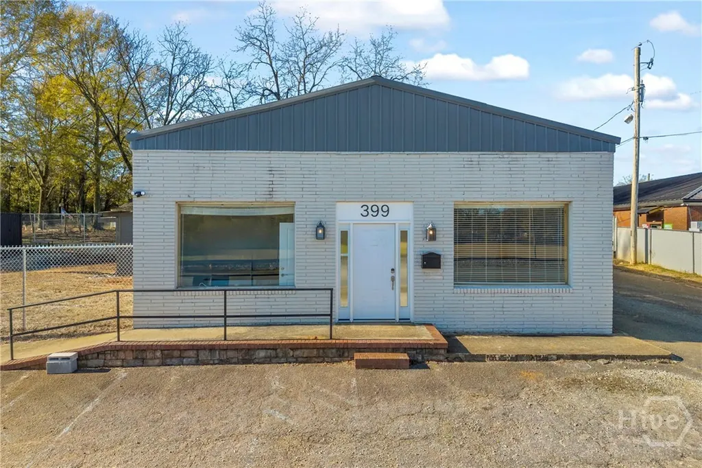399 Elm Street Commerce GA 30529
