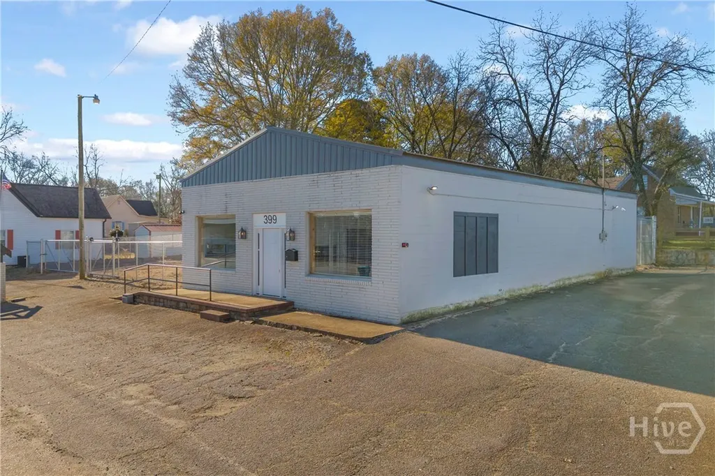 399 Elm Street Commerce GA 30529