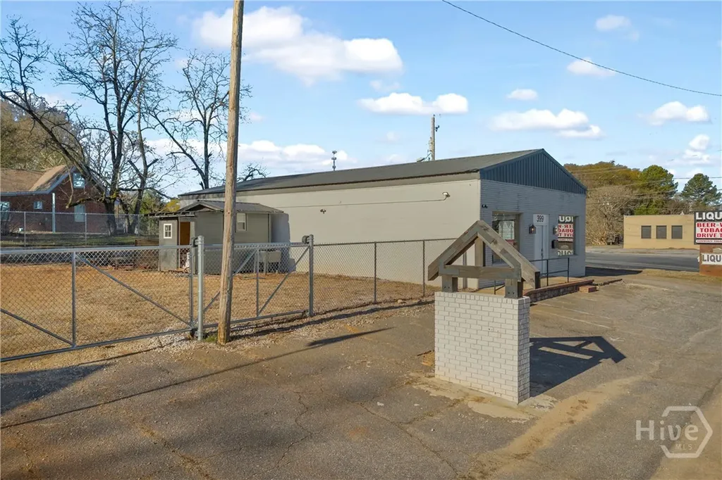 399 Elm Street Commerce GA 30529