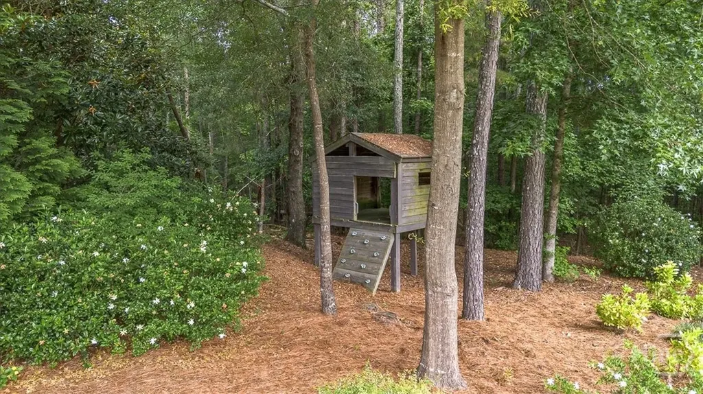 2481 Lakewood Manor Drive Athens GA 30606