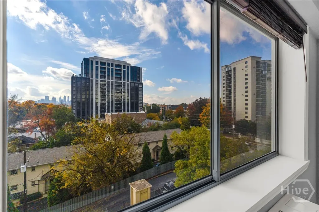 2479 Peachtree Road NE Atlanta GA 30305