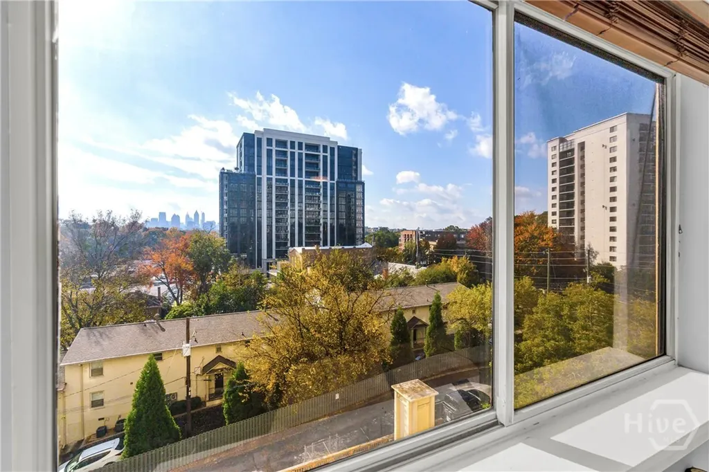 2479 Peachtree Road NE Atlanta GA 30305