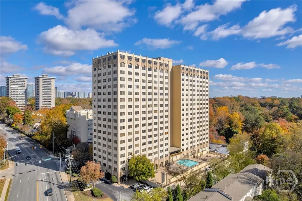 2479 Peachtree Road NE Atlanta GA 30305