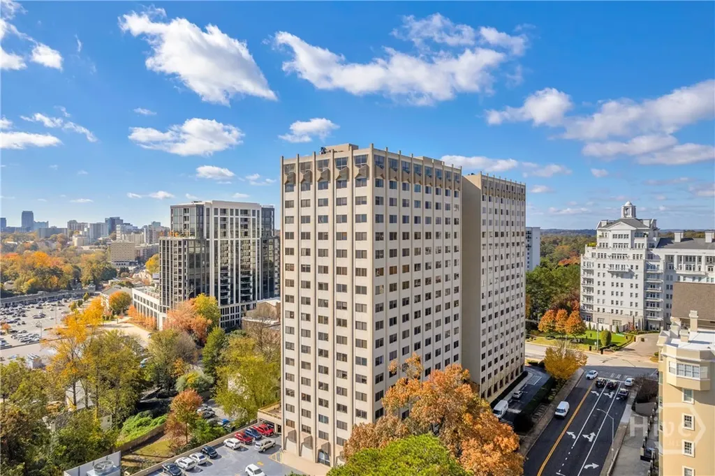 2479 Peachtree Road NE Atlanta GA 30305