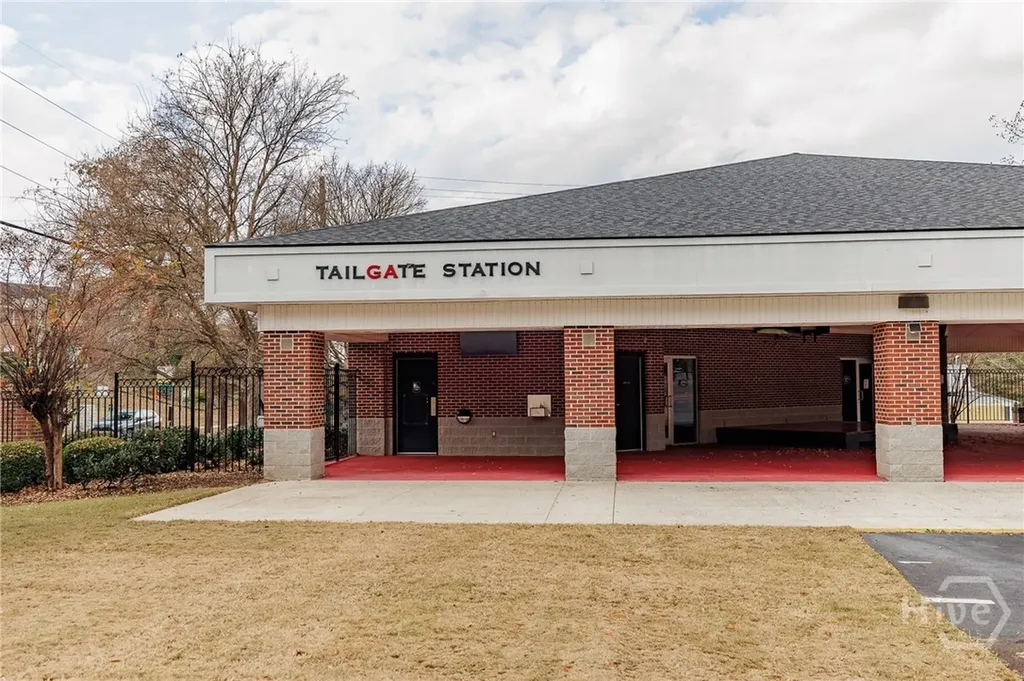 225 Oak Street Athens GA 30605