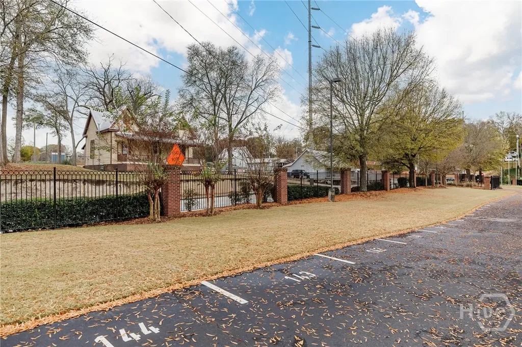 225 Oak Street Athens GA 30605