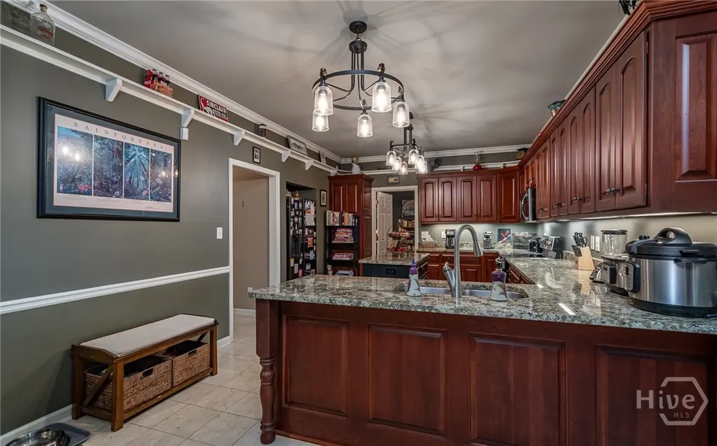 325 Twin Oaks Circle Bogart GA 30622