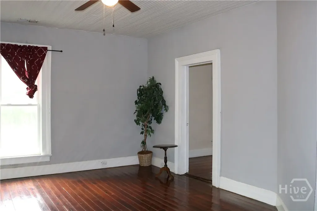 88 S Railroad Avenue Carlton GA 30627