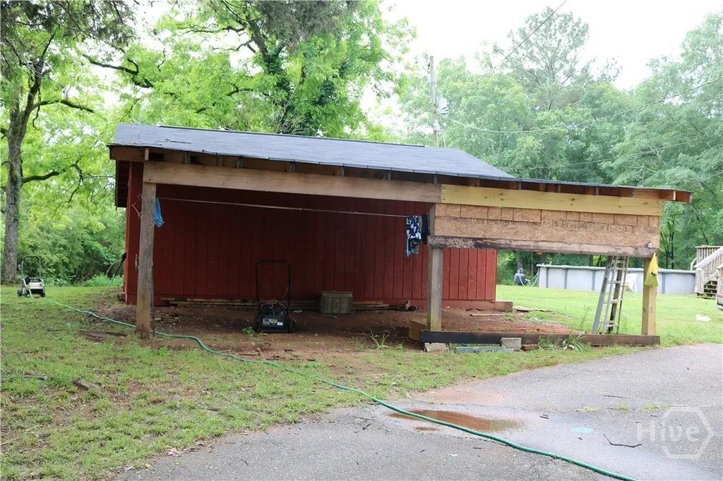 88 S Railroad Avenue Carlton GA 30627