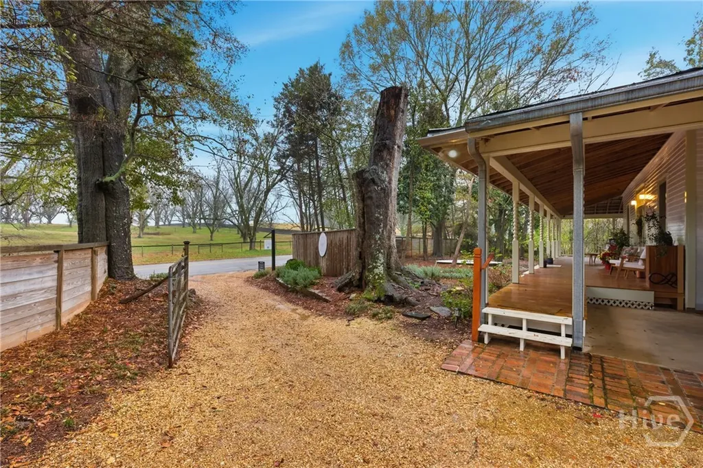 2569 Riverbend Road Athens GA 30605