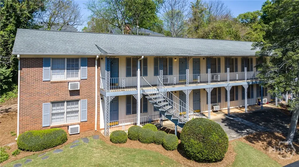 247 E Cloverhurst Avenue Athens GA 30605
