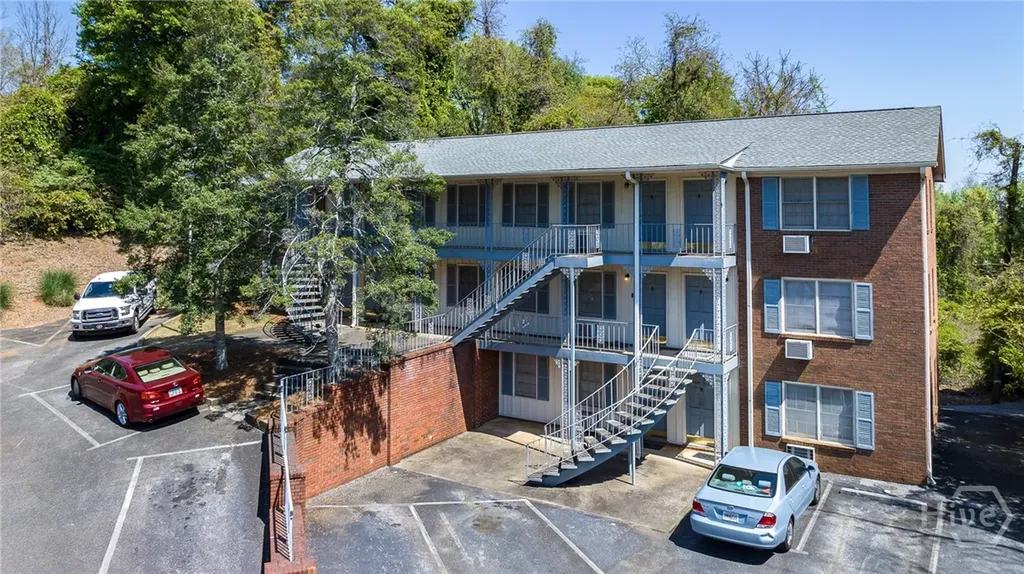 247 E Cloverhurst Avenue Athens GA 30605