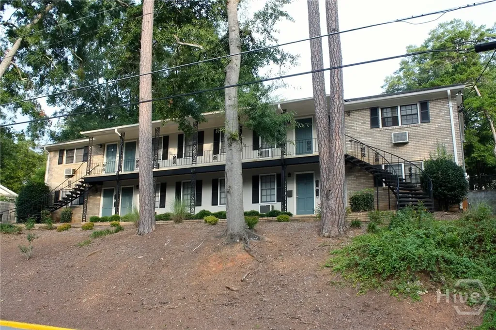 223 E Cloverhurst Avenue Athens GA 30605