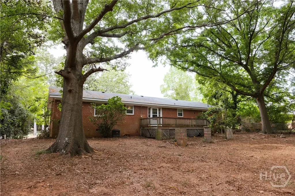 135 Cavalier Court Athens GA 30606