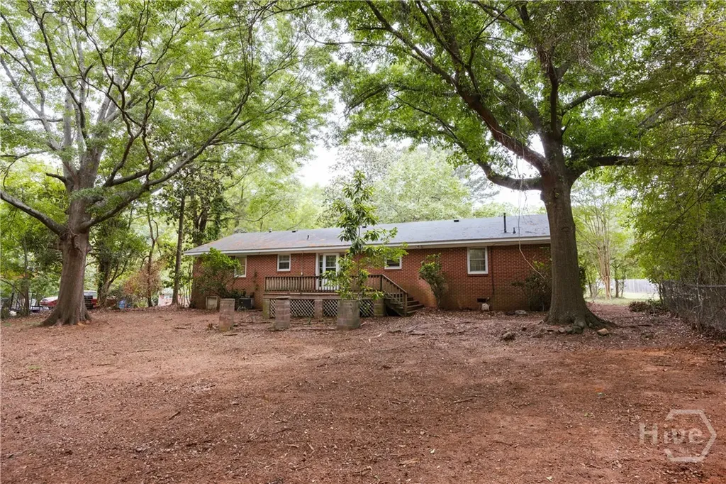 135 Cavalier Court Athens GA 30606