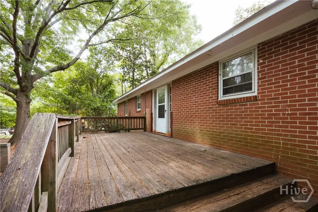 135 Cavalier Court Athens GA 30606