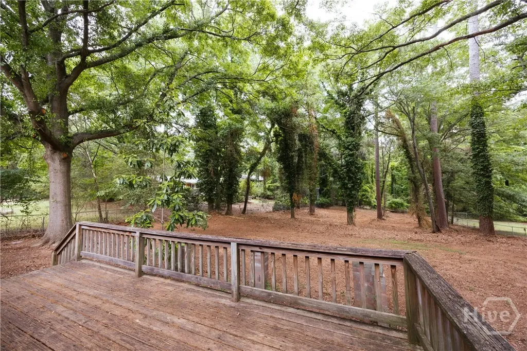135 Cavalier Court Athens GA 30606