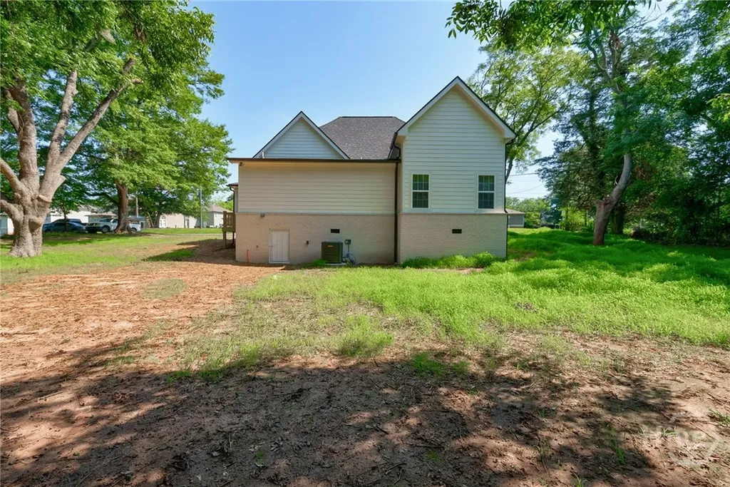 540 Sunset Avenue Comer GA 30629