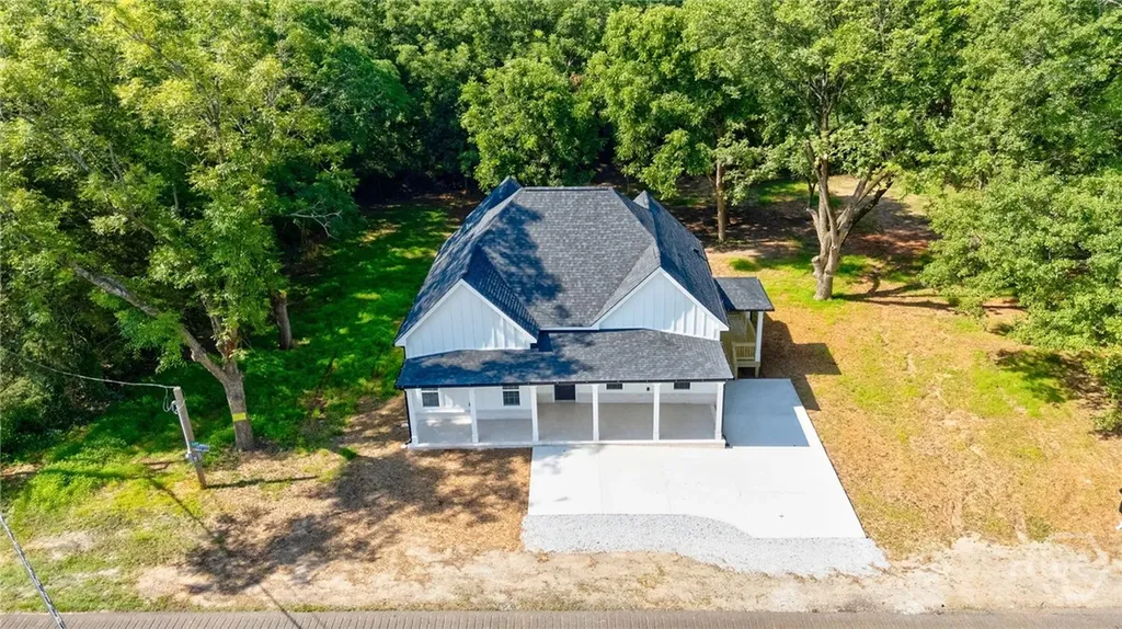 540 Sunset Avenue Comer GA 30629