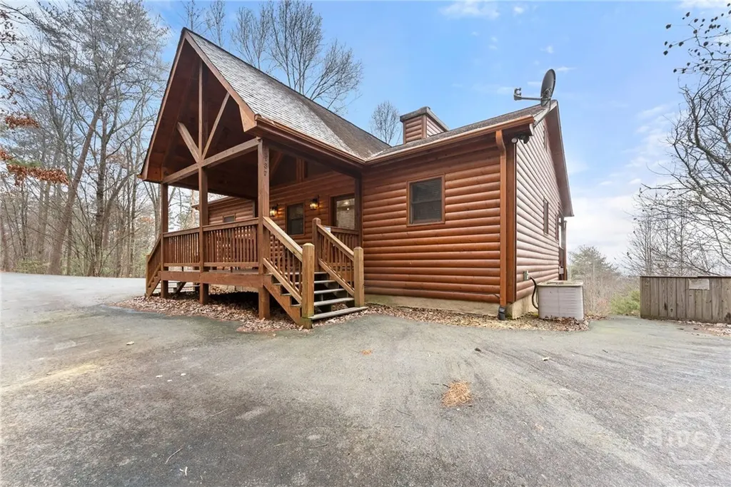 437 Spruce Circle Mineral Bluff GA 30559