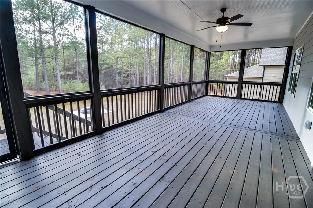 1198 Sunset Cove Tignall GA 30668
