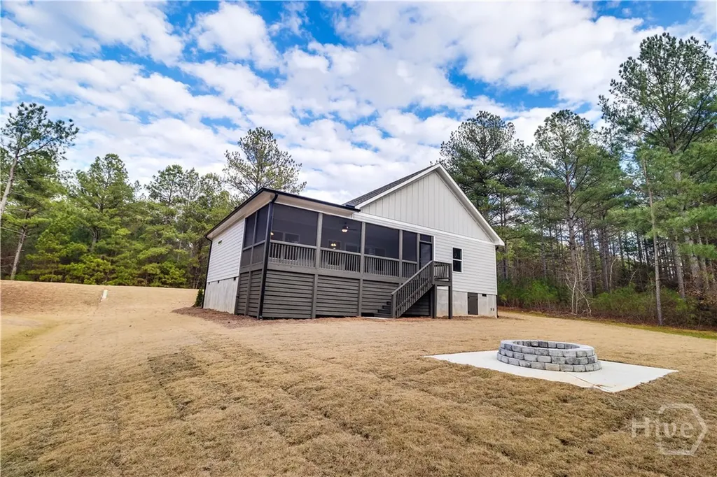1198 Sunset Cove Tignall GA 30668