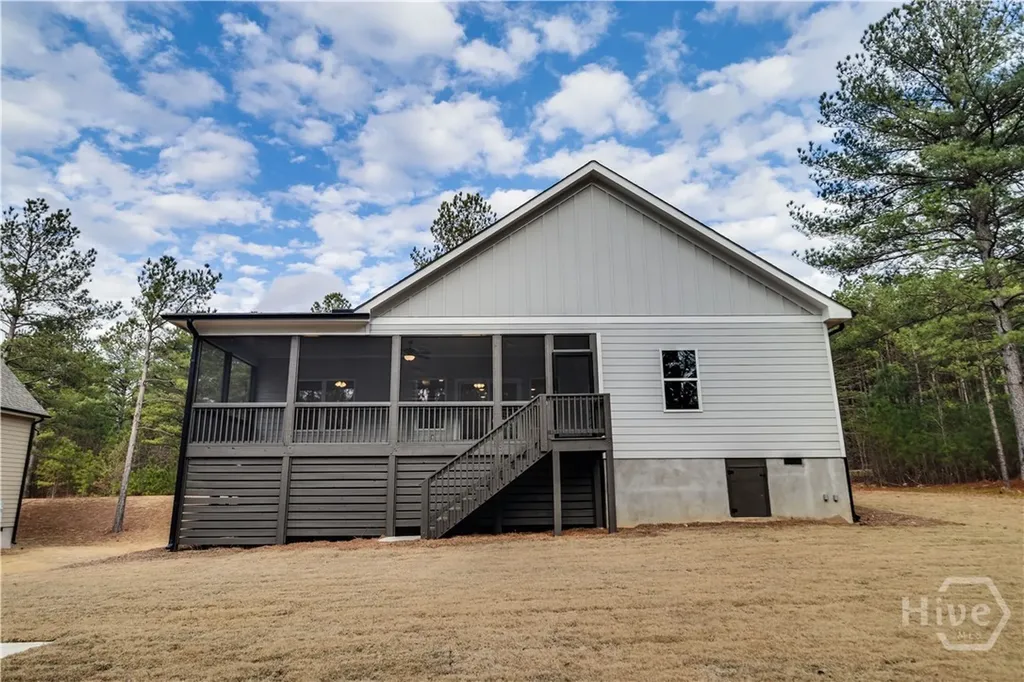 1198 Sunset Cove Tignall GA 30668
