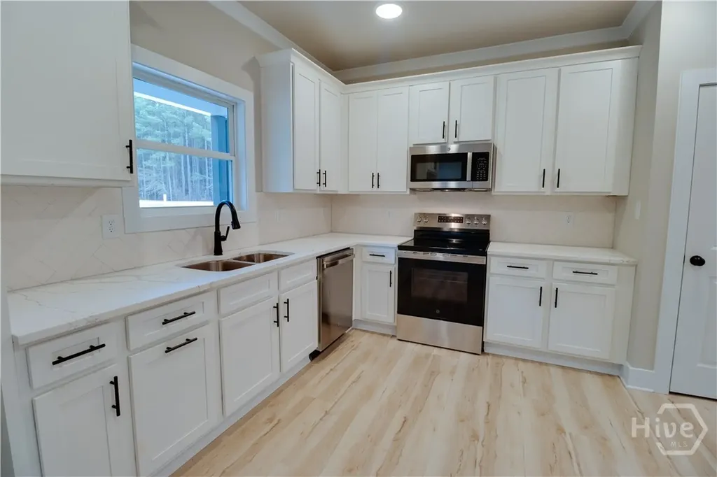 1198 Sunset Cove Tignall GA 30668