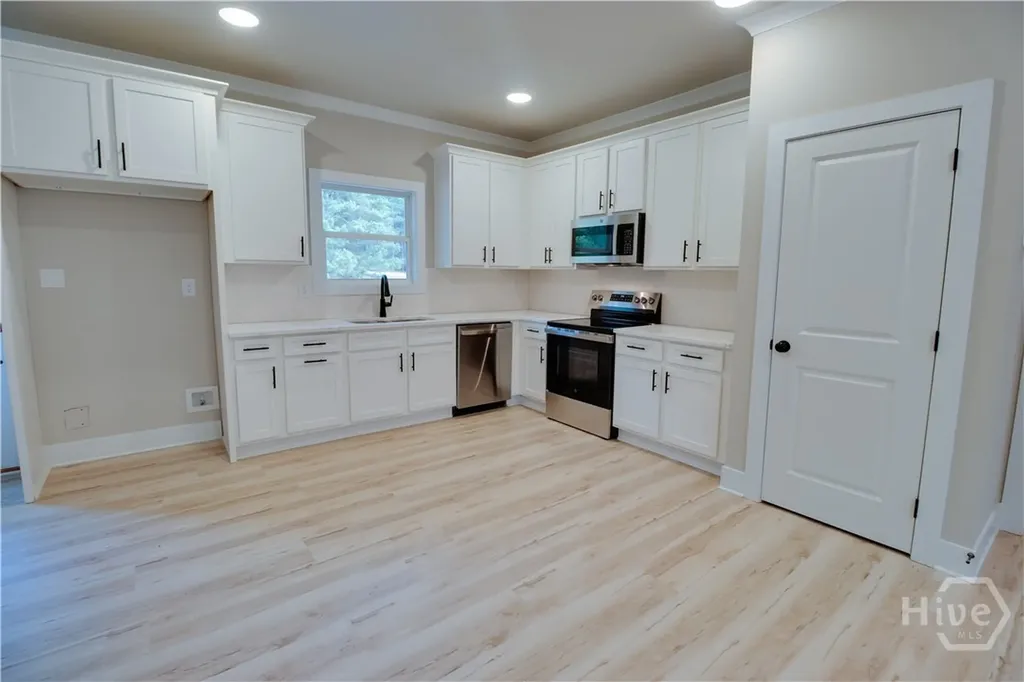 1198 Sunset Cove Tignall GA 30668