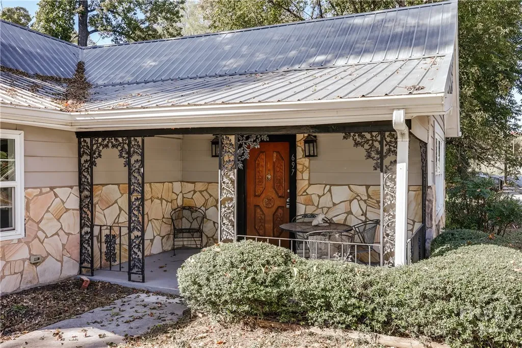 697 Barber Street Athens GA 30601