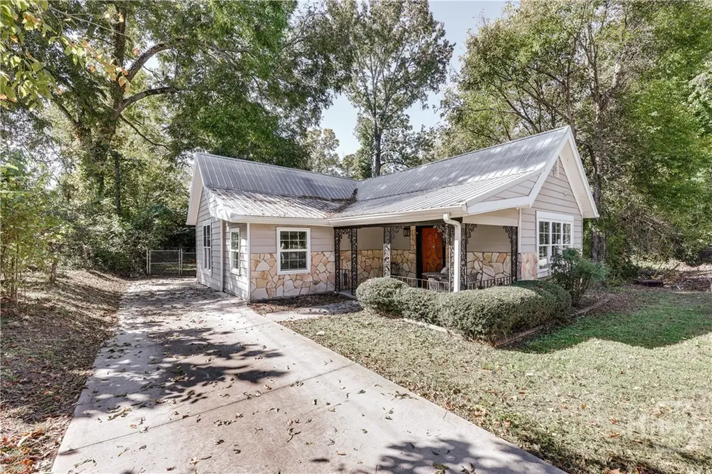 697 Barber Street Athens GA 30601