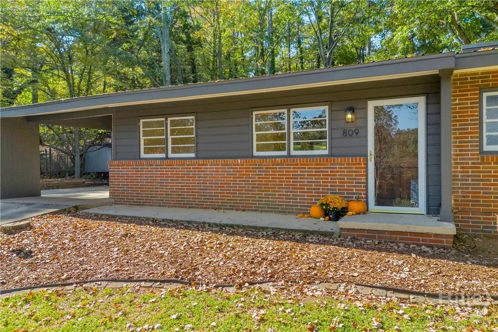 809 Forest Heights Drive Athens GA 30606