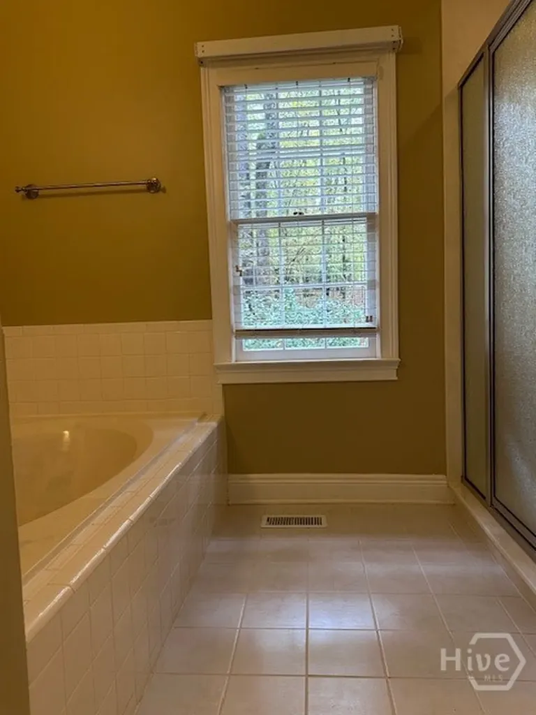 220 Red Fox Run Athens GA 30605