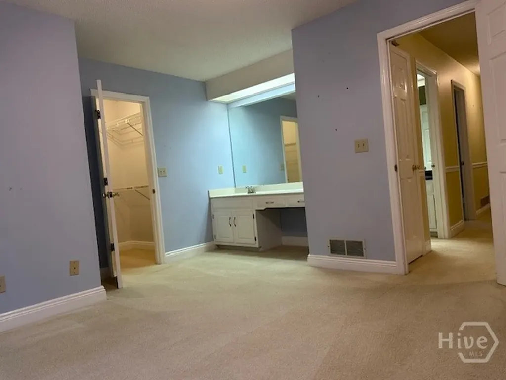 220 Red Fox Run Athens GA 30605