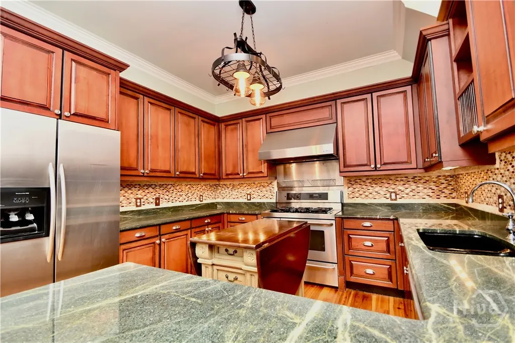 6 Oak Grove Road Athens GA 30607