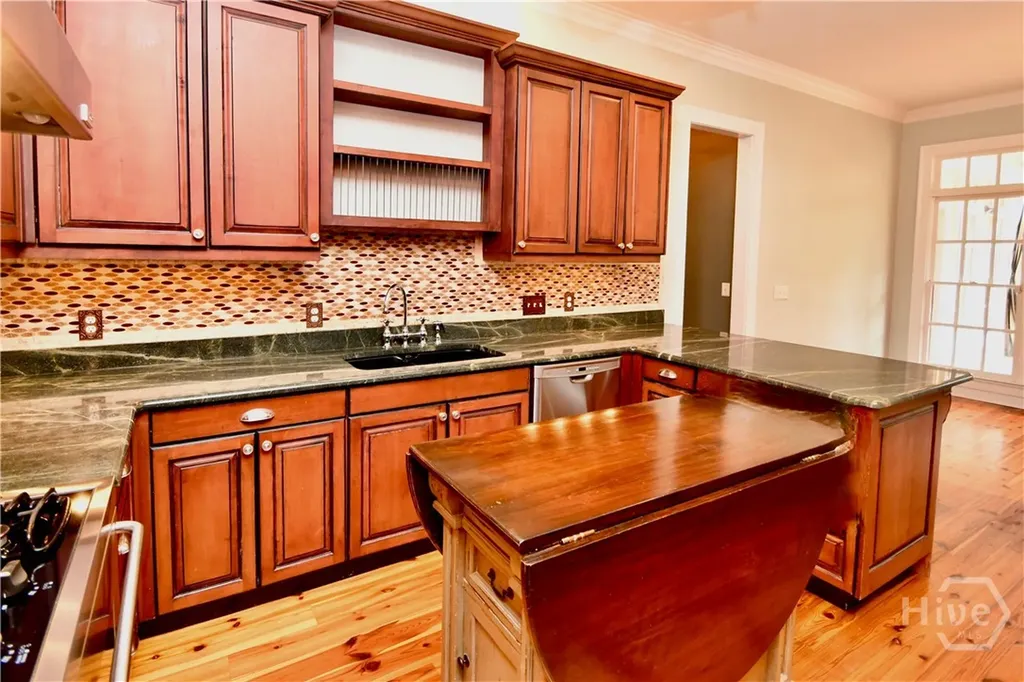 6 Oak Grove Road Athens GA 30607