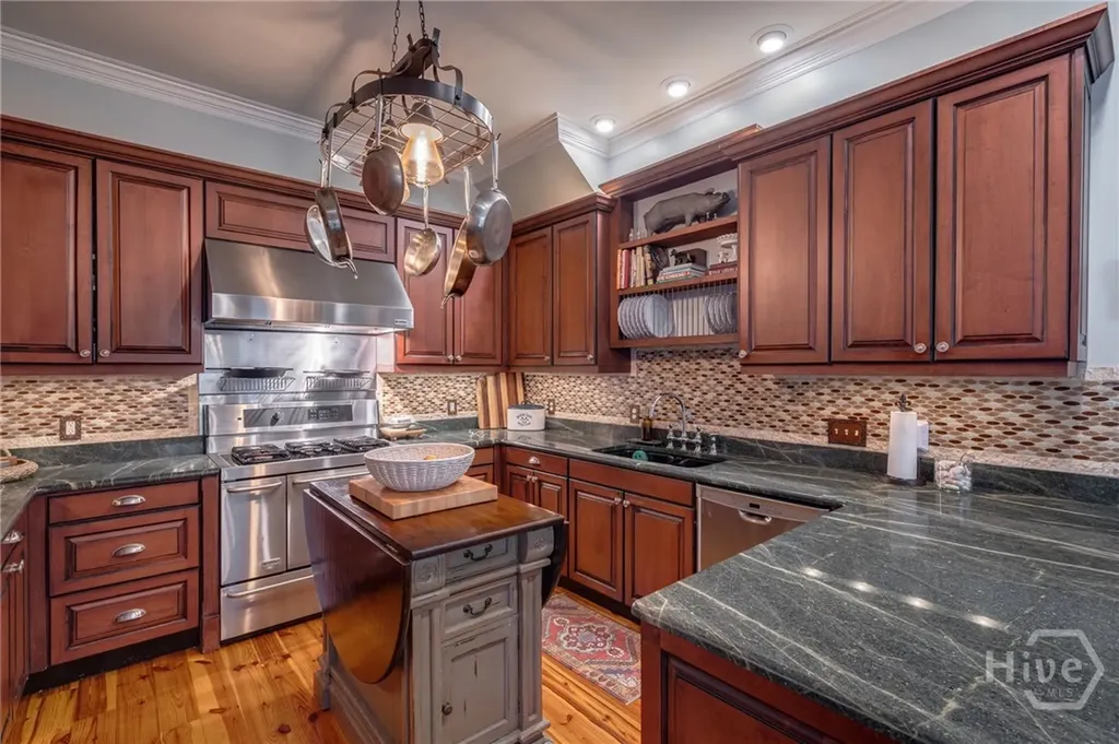 6 Oak Grove Road Athens GA 30607