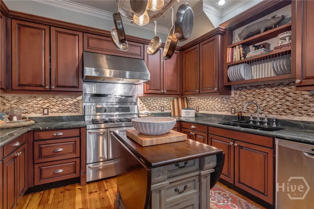 6 Oak Grove Road Athens GA 30607