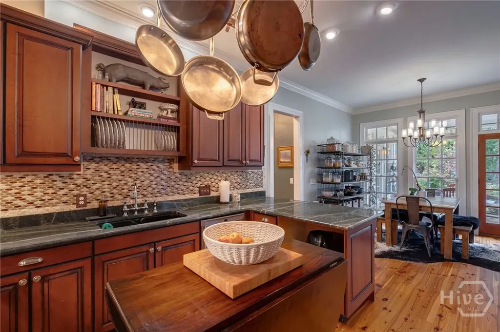 6 Oak Grove Road Athens GA 30607