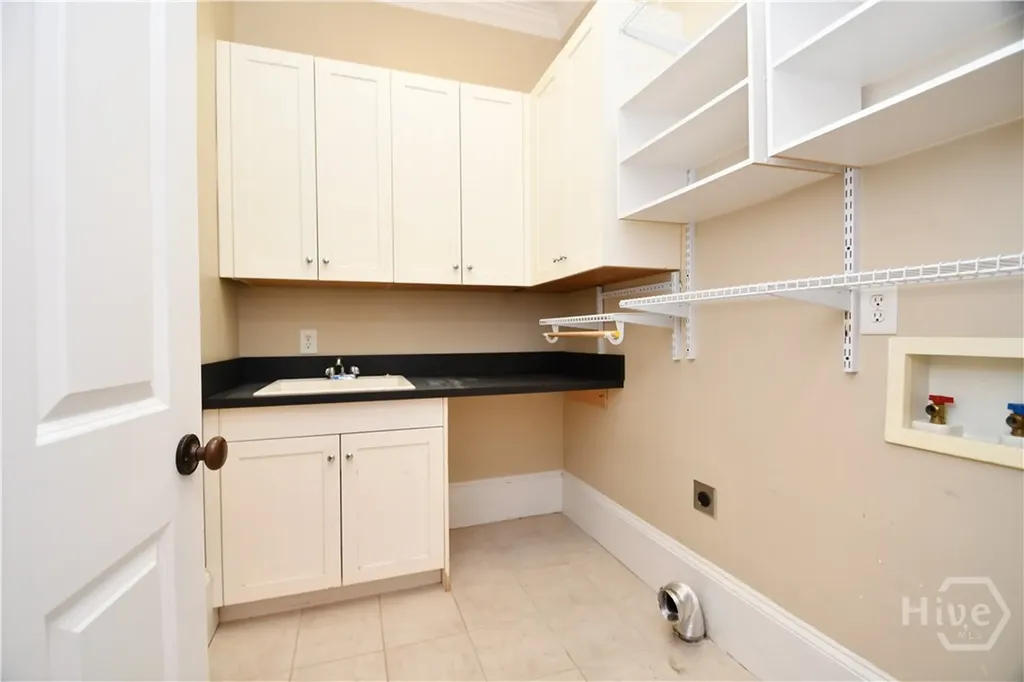 6 Oak Grove Road Athens GA 30607