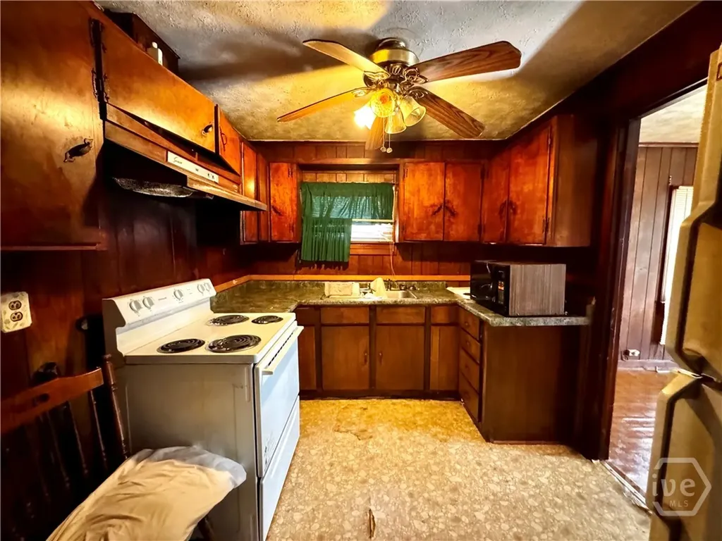 111 N Dublin Street Athens GA 30601