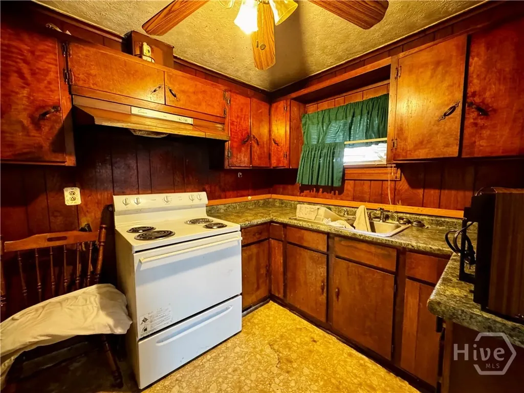 111 N Dublin Street Athens GA 30601