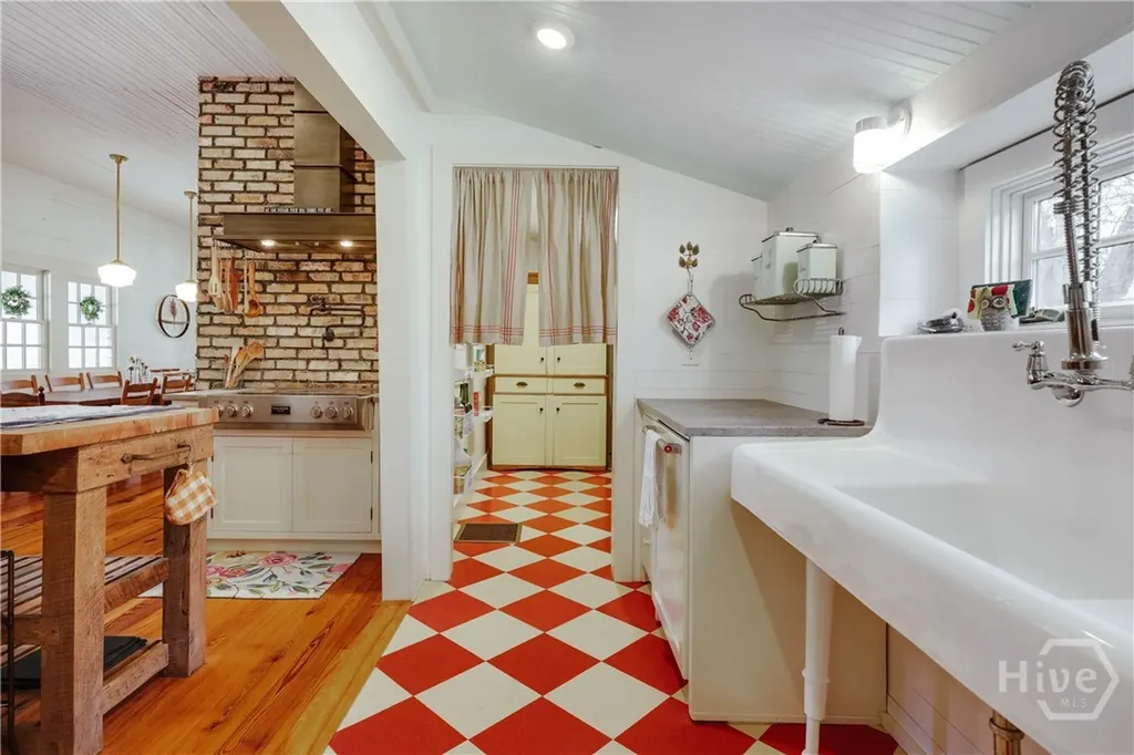 4990 Barnett Shoals Road Athens GA 30605