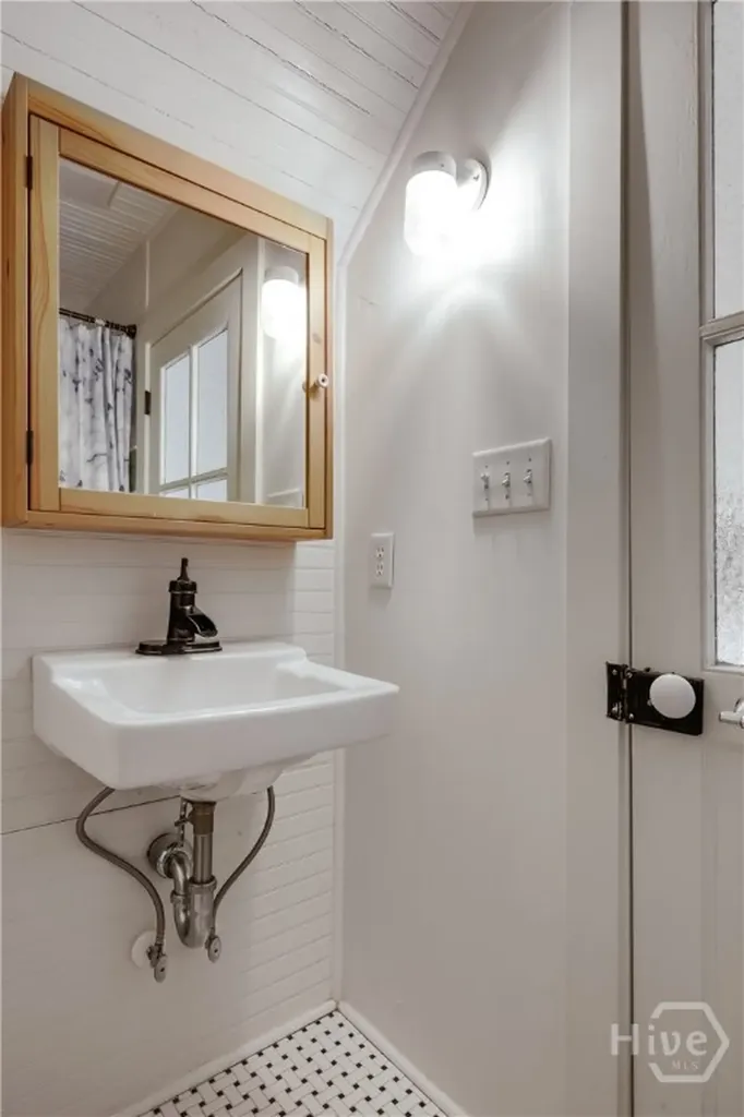 4990 Barnett Shoals Road Athens GA 30605