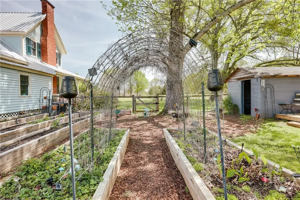 4990 Barnett Shoals Road Athens GA 30605