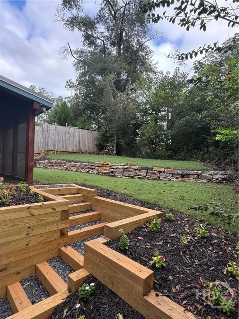 198 Flint Athens GA 30601